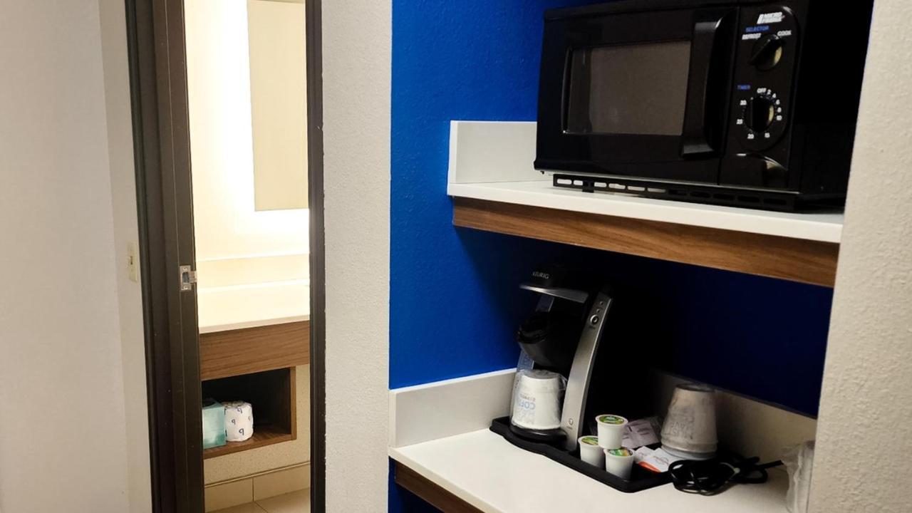 Holiday Inn Express Hotel & Suites Chicago South Lansing By Ihg Eksteriør bilde